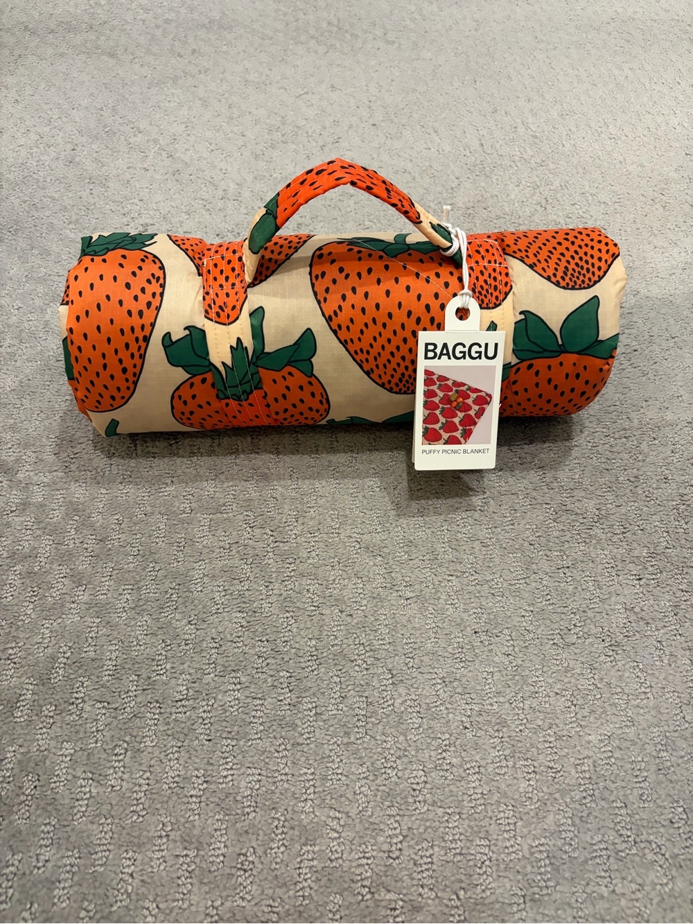 NWT BAGGU Puffy Picnic Blanket - Strawberry
